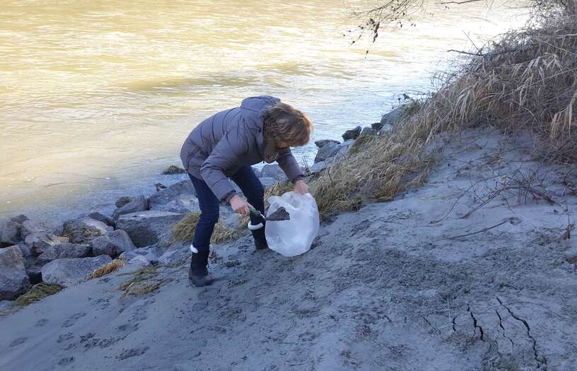 Digging for soil | Salzach river, Germany Digging for soil | Salzach river, Germany